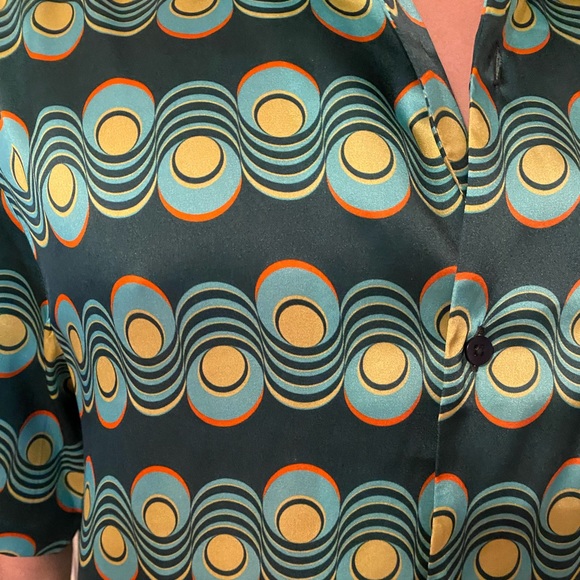 Tucker Silk Men’s Short Sleeve Button Down - Picture 6 of 9